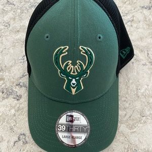 NWT Milwaukee Bucks Hat-L/XL
